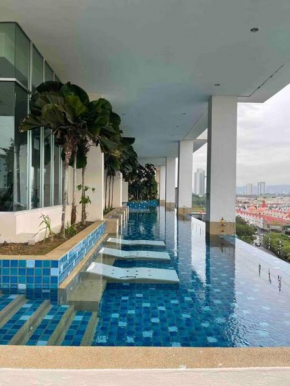 BM City Condo by BiG & C0